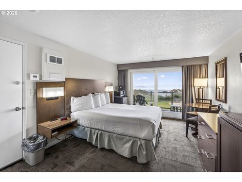 209-88416 1st Ave, Florence, OR, 97439-9112 | Card Image