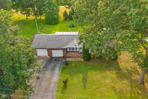 103 Hazelnut Ave, Camden, TN, 38320-1347 | Card Image