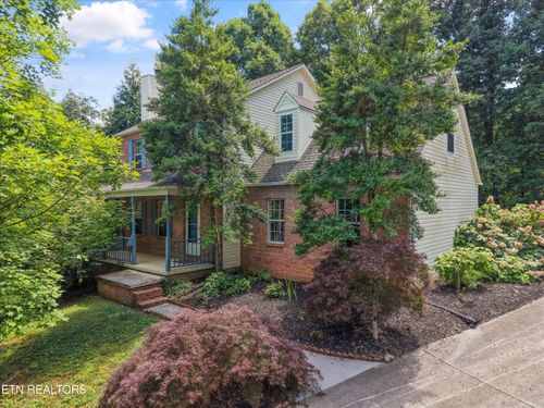 2300 Woods End Lane, Knoxville, TN, 37918 | Card Image