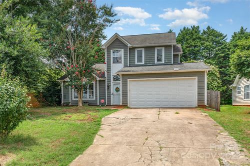 9101 Merlot Ln, Charlotte, NC, 28269-0427 | Card Image