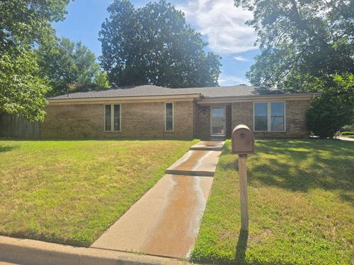 1911 Green Meadow Ct, Arlington, TX, 76013-4829 | Card Image