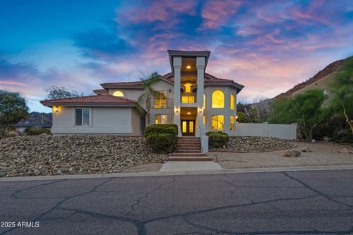 1527 E Mission Ln, Phoenix, AZ, 85020-2744 | Card Image