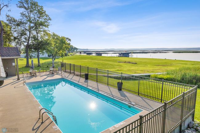 Heated pool | Image 10