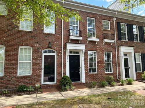 8636 Beaver Creek Dr, Charlotte, NC, 28269-2813 | Card Image