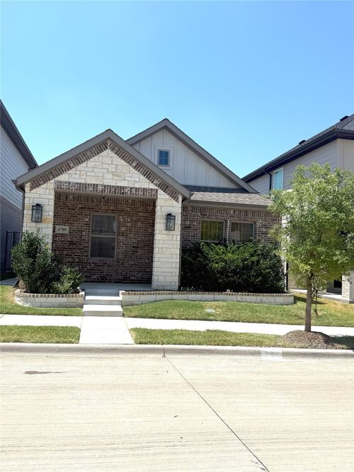 4709 Alliance St, Haltom City, TX, 76117-4952 | Card Image