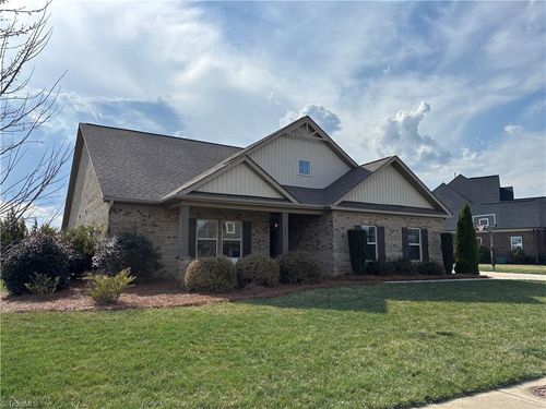 3242 Waterford Glen Ln, Clemmons, NC, 27012-9877 | Card Image