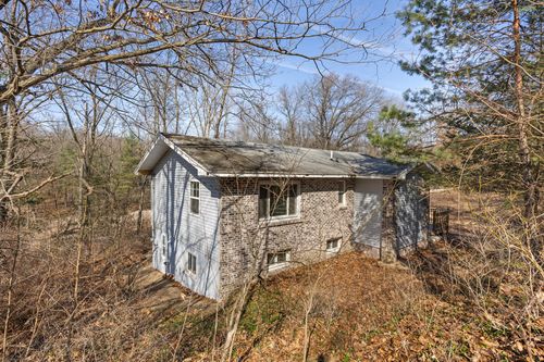 8945 Vergennes St, Ada, MI, 49301-8901 | Card Image