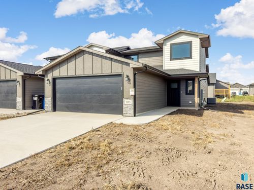 703 N Clark St Street, Lennox, SD, 57039 | Card Image