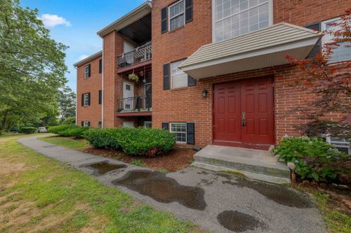 apt-2-9 Louisburg Sq, Nashua, NH, 03060-5533 | Card Image