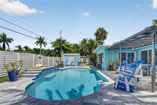 2049 Windward Dr, Pompano Beach, FL, 33062-7676 | Card Image