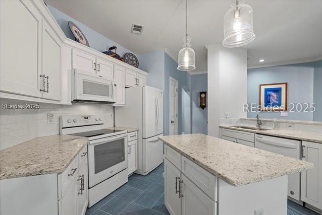 Kitchen | Image 4