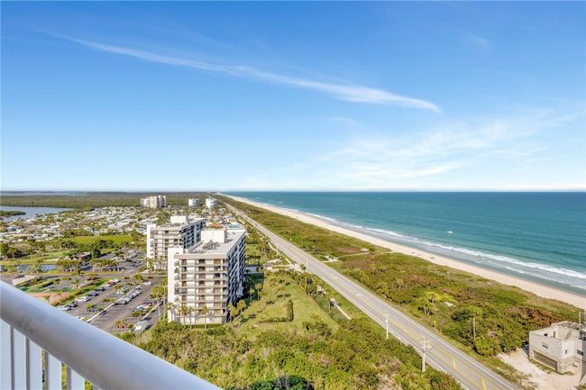 APT-2-3 - 5051 N Highway A1a, House attached with 4 bedrooms, 4 bathrooms and null parking in Hutchinson Island FL | Image 33