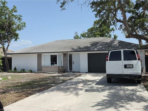 60 Mentor Dr, NAPLES, FL, 34110-1348 | Card Image