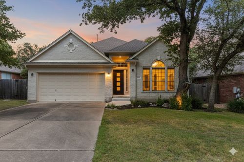 6402 Abilene Trl, Austin, TX, 78749-3419 | Card Image