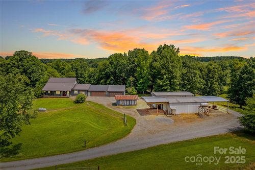 144 J And W Rd, Olin, NC, 28660-9495 | Card Image