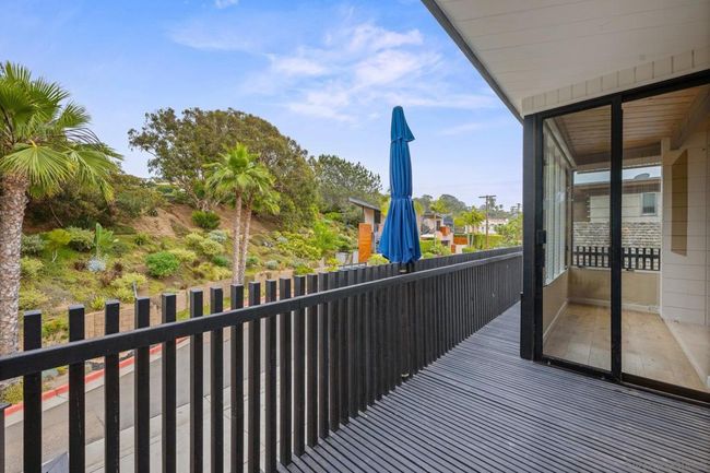 2036 Santa Fe Ave, Condo with 3 bedrooms, 2 bathrooms and 4 parking in Del Mar CA | Image 26