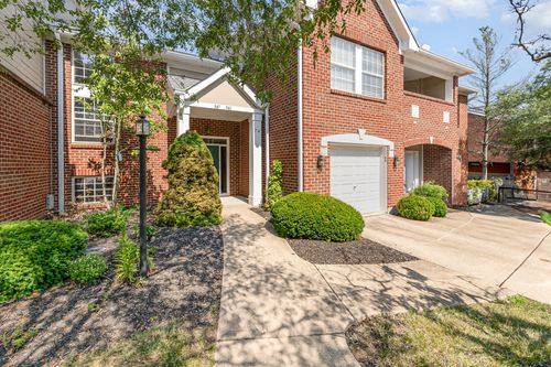 377 Deepwoods Dr, Highland Heights, KY, 41076-4704 | Card Image