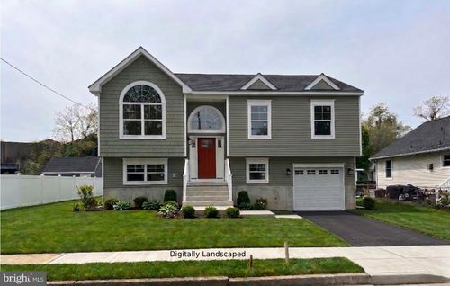 8 Oxford Ave, GLOUCESTER CITY, NJ, 08030-1236 | Card Image