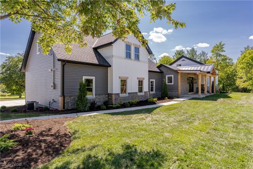 1572 Bell Road, Chagrin Falls, OH, 44022 | Card Image