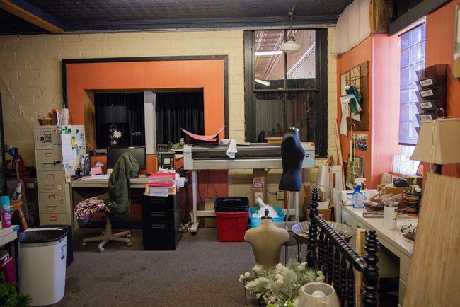 Back office area | Image 30