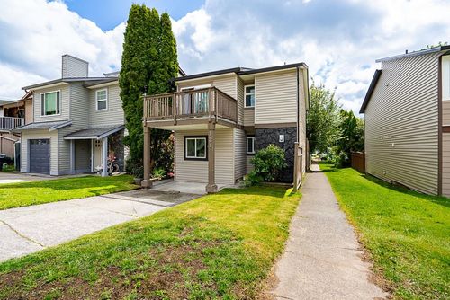 124 Springfield Dr, Aldergrove, BC, V4W3K8 | Card Image