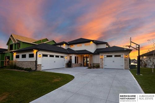 6720 N 289th St, Valley, NE, 68064-9506 | Card Image