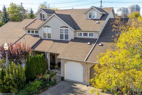 36 Fullerton St, Waterloo, ON, N2L6L4 | Card Image
