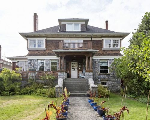 1617 Grand Blvd, North Vancouver, BC, V7L3Y2 | Card Image