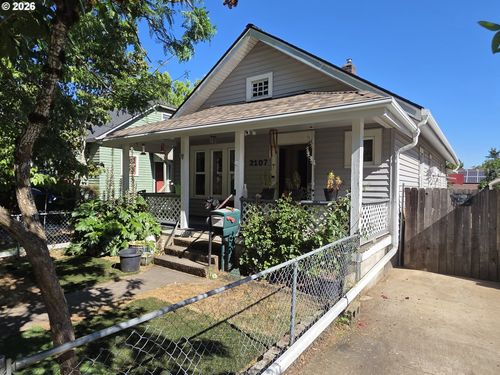 2107 N Terry St, Portland, OR, 97217-6447 | Card Image