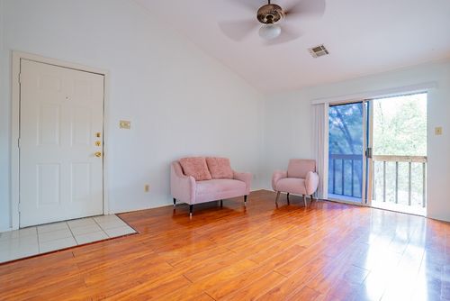 apt-19-6903 Deatonhill Dr, Austin, TX, 78745-5110 | Card Image