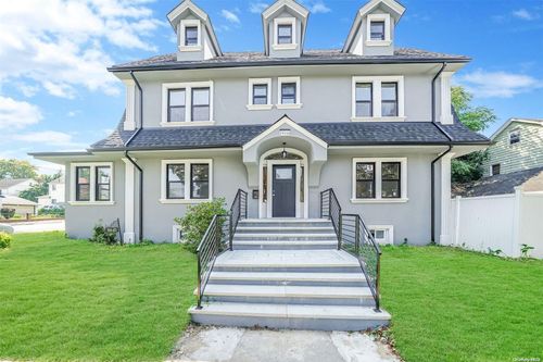 191-60 116th Ave, Saint Albans, NY, 11412-3102 | Card Image