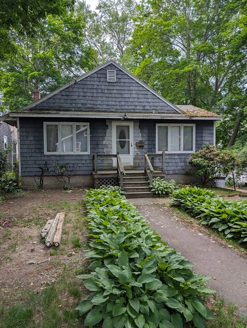 7 E Garfield Ave, Beverly, MA, 01915-3905 | Card Image
