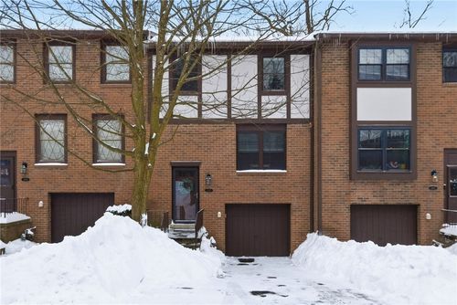 2105 Saint James Pl, Wexford, PA, 15090-9616 | Card Image