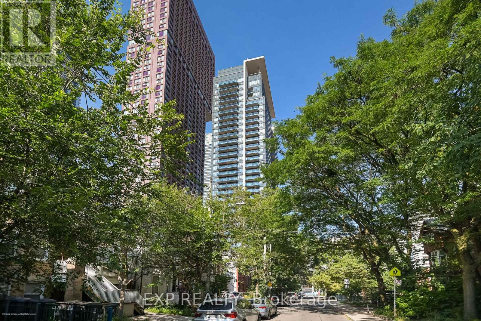 Residential in Toronto (North St. James Town) 3