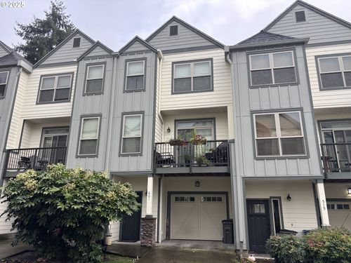 601 Ne 84th Cir, Vancouver, WA, 98665-8163 | Card Image