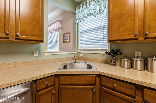 Amazing counter space. | Image 10