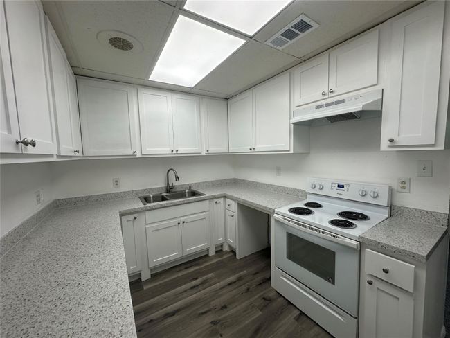 4723 N Loy Lake Rd, House other with 3 bedrooms, 2 bathrooms and null parking in Sherman TX | Image 6