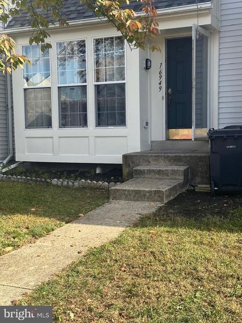 16949 Toms River Loop, DUMFRIES, VA, 22026-2179 | Card Image