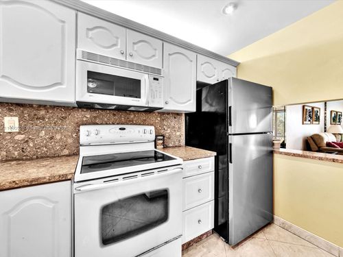 apt-212-8465 Sunrise Lakes Blvd, SUNRISE, FL, 33322-1588 | Card Image