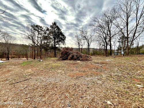 110 Pinecrest Dr, Loudon, TN, 37774-7520 | Card Image