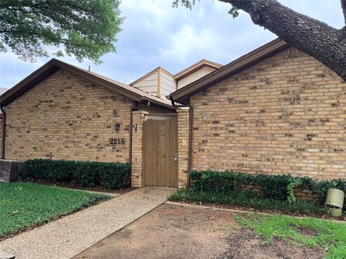 2218 Winter Sunday Way, Arlington, TX, 76012-4943 | Card Image