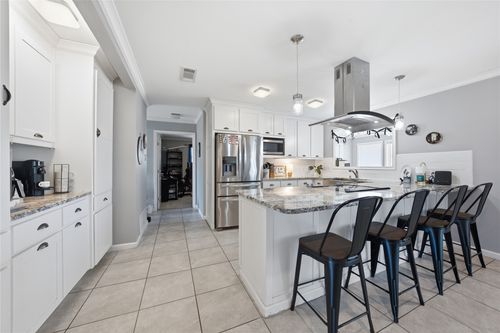6106 Peninsula Cir, Athens, TX, 75752-5824 | Card Image