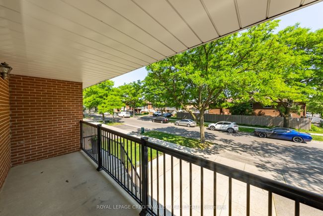 8 Petunias Rd, House attached with 4 bedrooms, 2 bathrooms and 3 parking in Brampton ON | Image 36
