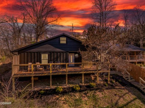 311 Indian Knob Cir, Pigeon Forge, TN, 37863-4004 | Card Image