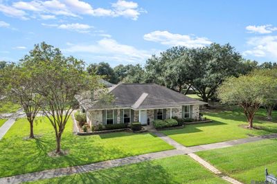 2218 Marie St, House other with 3 bedrooms, 2 bathrooms and null parking in Zachary LA | Image 3