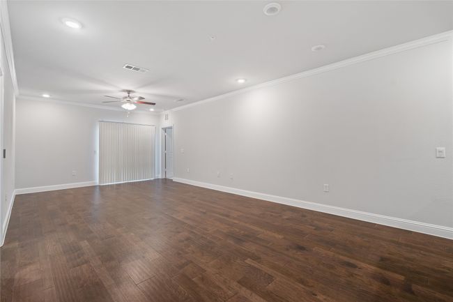 Living Room | Image 6