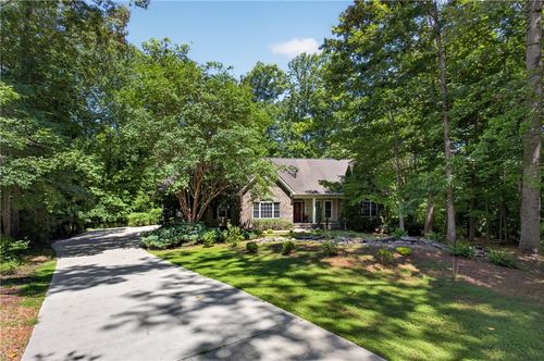 109 Oak Crest Cir, Seneca, SC, 29672-8011 | Card Image