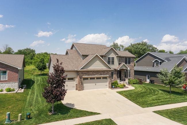 402 Raef Rd, House other with 4 bedrooms, 5 bathrooms and 3 parking in Downs IL | Image 48