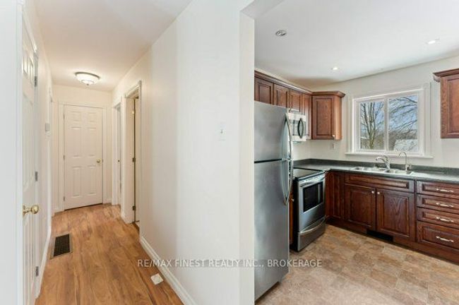 34 Centre St, House other with 4 bedrooms, 2 bathrooms and 3 parking in Newburgh ON | Image 9