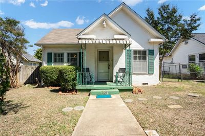 705 N 32nd Street, House other with 2 bedrooms, 1 bathrooms and 1 parking in Waco TX | Image 2